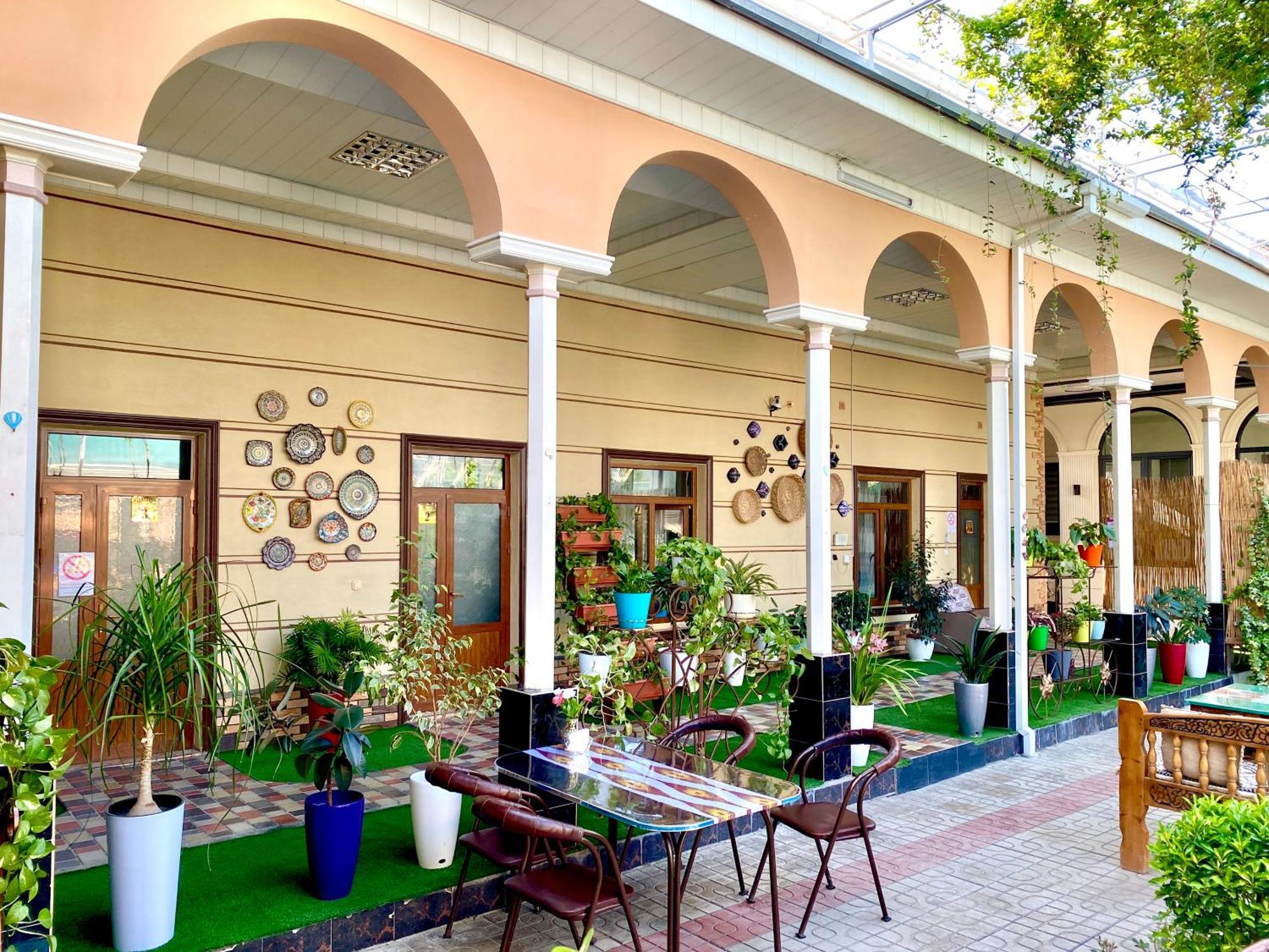 Guest House Evergreen Marghilon Exterior foto